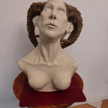 Sculpture titled "Titania" by Andimar, Original Artwork, Clay