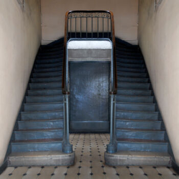 Photographie intitulée "Escaliers - Marseil…" par André Boulze, Œuvre d'art originale