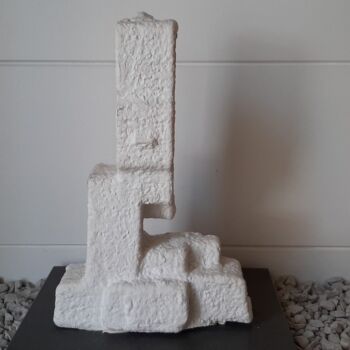 Sculptuur getiteld "Totem" door André Roeser, Origineel Kunstwerk, Gips