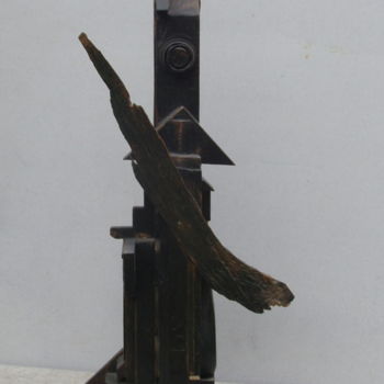 Sculpture titled "02-garde-royale.jpg" by André Quétard, Original Artwork, Wood