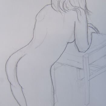 Aïssa leaning on a stool -2