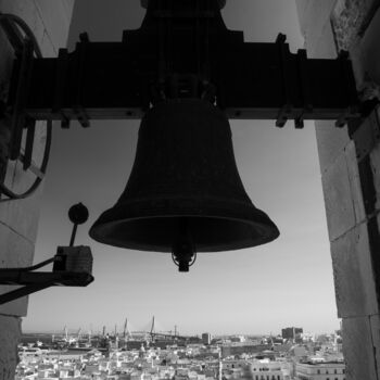 Fotografie mit dem Titel "The Bell" von Andy Ridder, Original-Kunstwerk, Digitale Fotografie