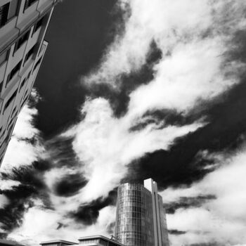 Fotografie mit dem Titel "Sky Tower" von Andy Ridder, Original-Kunstwerk, Digitale Fotografie