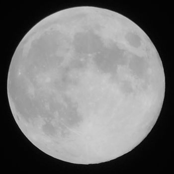 Fotografie getiteld "Full Moon 19 Mai 20…" door Angela Caillaud S., Origineel Kunstwerk