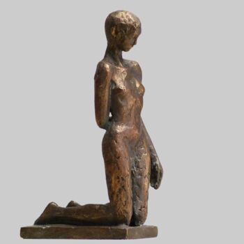 Sculptuur getiteld "Kleine Knieende" door Angelika Kienberger, Origineel Kunstwerk, Bronzen