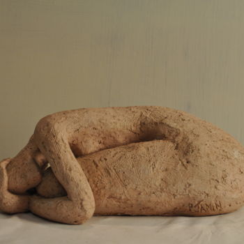 Sculptuur getiteld "Femme lovée II" door Philippe Jamin, Origineel Kunstwerk, Terra cotta