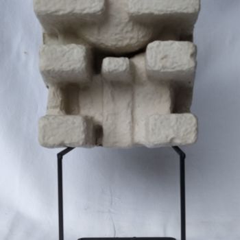 Sculpture titled "idole" by Ann'F, Original Artwork, Paper maché