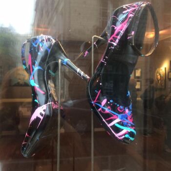 「Chaussures Customis…」というタイトルのアートクラフト Ann'Socoによって, オリジナルのアートワーク, 女性の靴