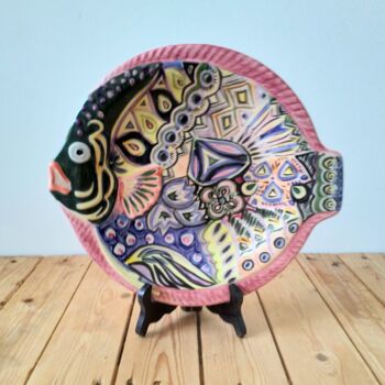 Sculpture titled "Assiette poisson en…" by Anne Cabon, Original Artwork, Ceramics