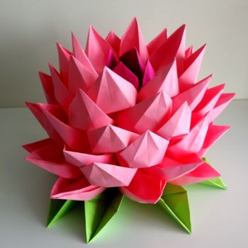 Handwerk mit dem Titel "Lotus géante" von Anne D'Orion, Original-Kunstwerk