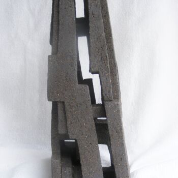 Sculpture intitulée "Hors ligne" par Anne- Marie Hubert, Œuvre d'art originale, Céramique
