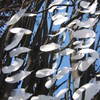 "l'arbre à plume" başlıklı Yerleştirme  Anne Sarda tarafından, Orijinal sanat