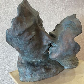 Sculpture titled "Le Baiser" by Anne Van Der Haegen, Original Artwork, Terra cotta