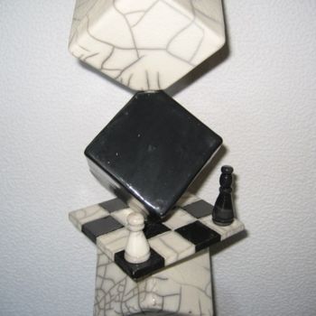 Skulptur mit dem Titel "totem échiquier  dé…" von Noush, Original-Kunstwerk