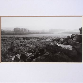 Fotografie mit dem Titel "«Cailloux en paysag…" von Annette Van Casteren, Original-Kunstwerk, Analog Fotografie