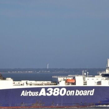 Fotografie mit dem Titel "AIRBUS A380 ON BOAR…" von Annick Couëdel, Original-Kunstwerk