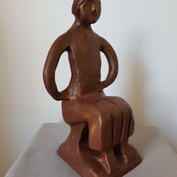 Sculpture titled "L'homme assis" by Anong Lopes, Original Artwork, Clay