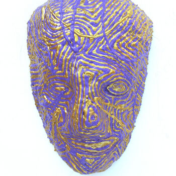 Scultura intitolato "Purple and Gold Mas…" da Anthony Saldivar, Opera d'arte originale, Acrilico