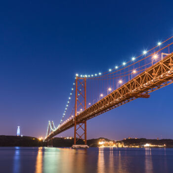 Фотография под названием "A bridge by night -…" - Antoine Barthelemy, Подлинное произведение искусства, Цифровая фотография