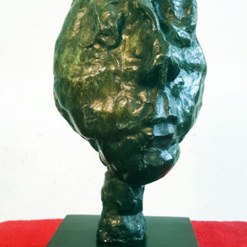 Skulptur mit dem Titel "" VICTORIA "" von Antoine Berbari, Original-Kunstwerk, Bronze