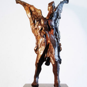 Sculpture titled "" LA VICTOIRE "" by Antoine Berbari, Original Artwork, Bronze