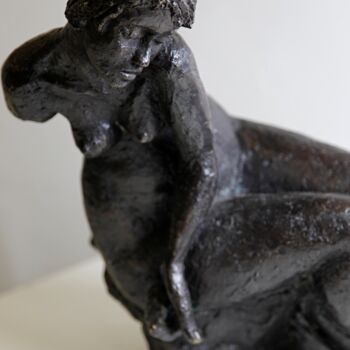 Sculpture titled "Métamorphose d'une…" by Antoinette Rozan, Original Artwork, Bronze
