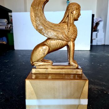 Sculpture titled "Golden Time" by Antoni Dragan, Original Artwork, Resin