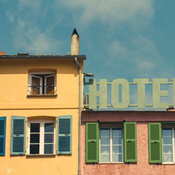 Photographie intitulée "Hôtel de la poste" par Antonin Borie, Œuvre d'art originale, Photographie numérique