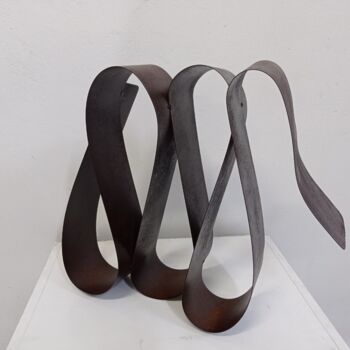 Sculpture titled "Dobra Espaço Tempo…" by Antonio Spinosa, Original Artwork, Metals