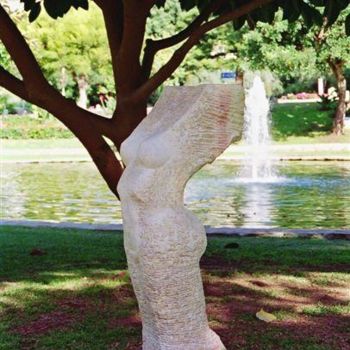Скульптура под названием "diva" - Arlindo Arez, Подлинное произведение искусства, Камень