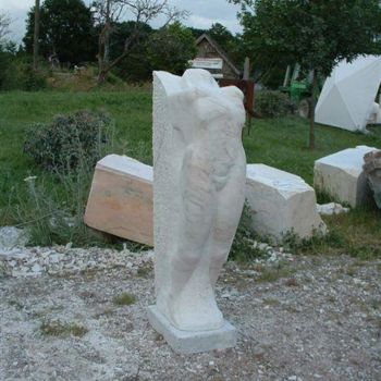 Skulptur mit dem Titel "esfinge" von Arlindo Arez, Original-Kunstwerk, Stein