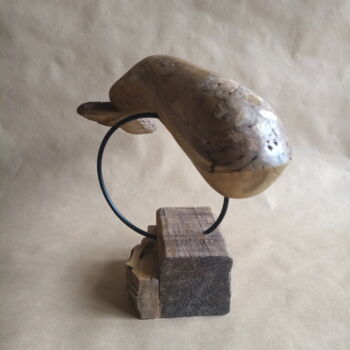 Sculptuur getiteld "La balena del bosco" door Ariadne Dombrovszki, Origineel Kunstwerk, Hout