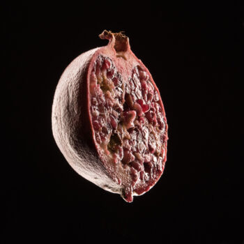 Photographie intitulée "grenade" par Arkadiusz Gepchard, Œuvre d'art originale, Photographie numérique