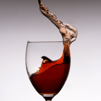 Fotografia intitulada "a glass of wine 02" por Arkadiusz Gepchard, Obras de arte originais, Fotografia digital