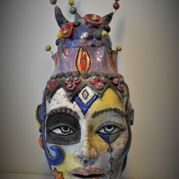 Sculpture intitulée "La femme étoilée" par Armelle Colombier, Œuvre d'art originale, Céramique