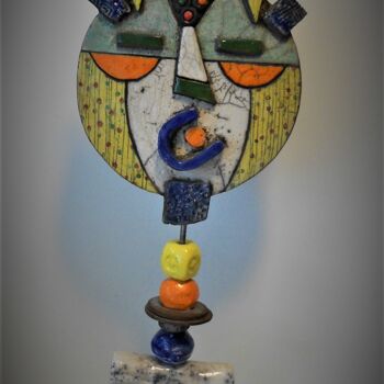 Sculpture titled "Totemvert et jaune" by Armelle Colombier, Original Artwork, Ceramics