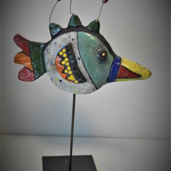 Sculptuur getiteld "poisson longue bouc…" door Armelle Colombier, Origineel Kunstwerk, Keramiek