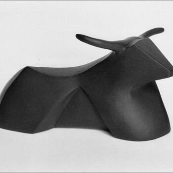 Sculpture intitulée "Ruhender Stier" par Jana Linn, Œuvre d'art originale, Pâte polymère