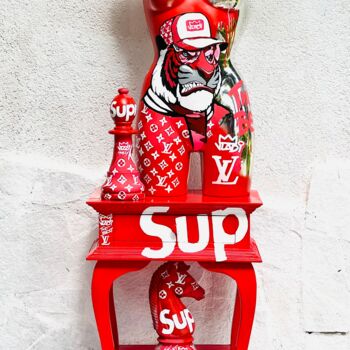 Escultura titulada "Supreme Collection…" por Art Vladi, Obra de arte original, Resina Montado en Panel de madera
