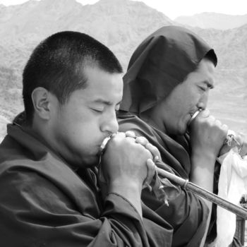 Фотография под названием "Moines tibétains" - Sabine Maby, Подлинное произведение искусства, Цифровая фотография