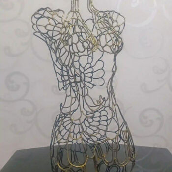 Скульптура под названием "Сердце девушки" - Artmaster Gurban, Подлинное произведение искусства, Металлы