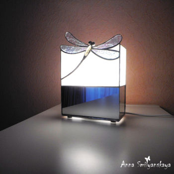 Design mit dem Titel "Lampe Miroir Libell…" von Anna Smilyanskaya, Original-Kunstwerk, Glas