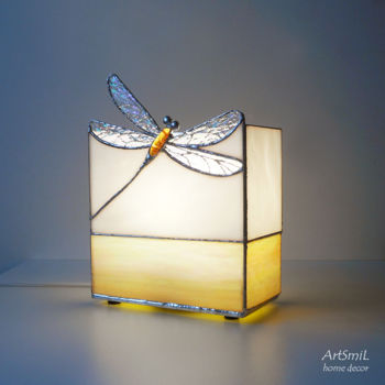 제목이 "Lampe Libellule D'O…"인 디자인 Anna Smilyanskaya로, 원작, 유리