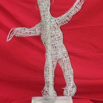 Sculpture intitulée "l'enfant heureux" par Cyrus D'Hyzo, Œuvre d'art originale, Plastique