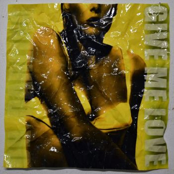 Sculpture intitulée ""OH DARLING"" par Magnum Ferra, Œuvre d'art originale, Papier