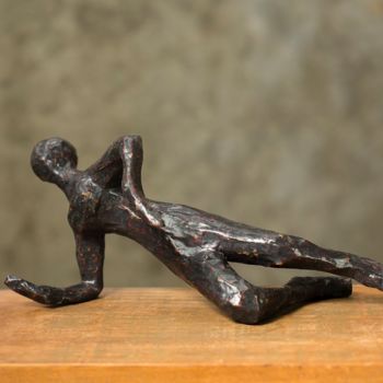 Скульптура под названием "Relax" - Mônica Villela, Подлинное произведение искусства, Бумага