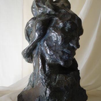 Sculpture titled "Médée" by Audrey Fléchet, Original Artwork, Bronze