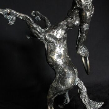 Sculpture titled "Cyllare au cerceau" by Audrey Fléchet, Original Artwork, Bronze