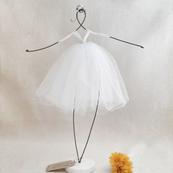 Sculpture titled "Danseuse modèle ori…" by Au Fil D'Anne, Original Artwork, Wire