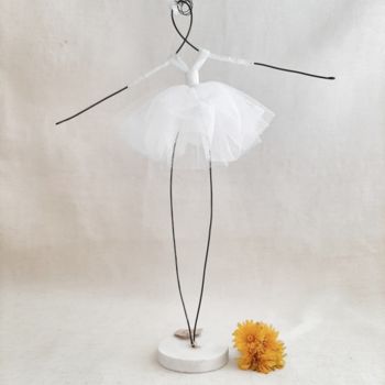 Scultura intitolato "Danseuse modèle ori…" da Au Fil D'Anne, Opera d'arte originale, Filo